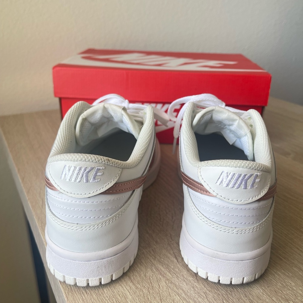 Nike Sneakers Women’s Dunks Low Fashion Shoes - Picture 5 of 6